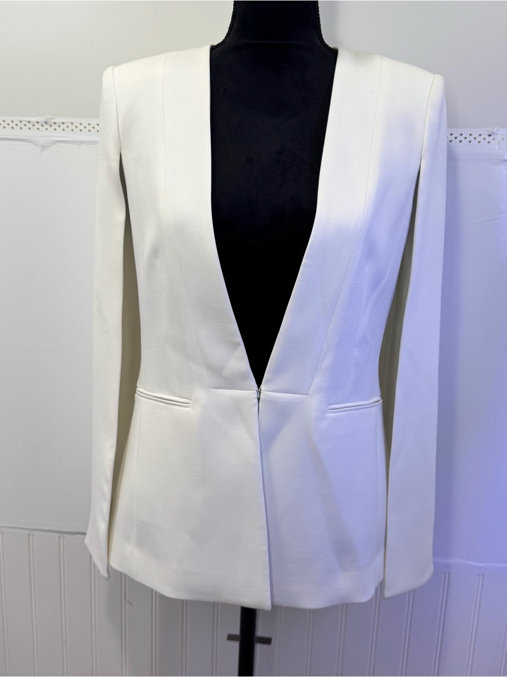 BCBG Max Azria NWT White Cape Blazer Chic Structured Jacket S